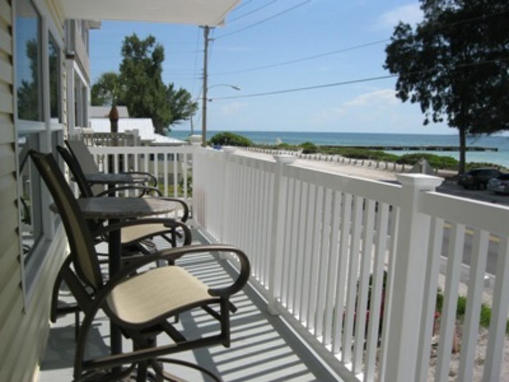 Safari Suite Bradenton Beach Esterno foto