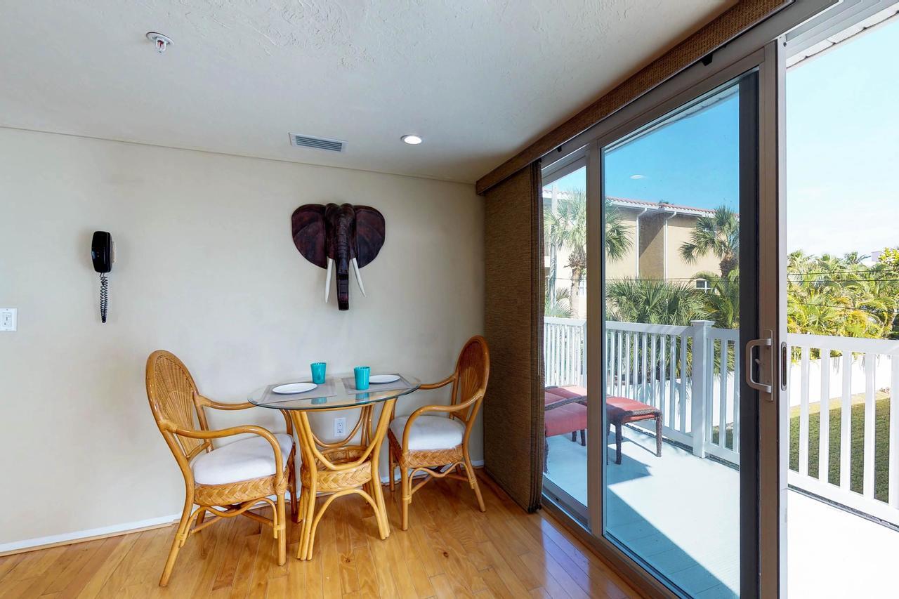 Safari Suite Bradenton Beach Esterno foto